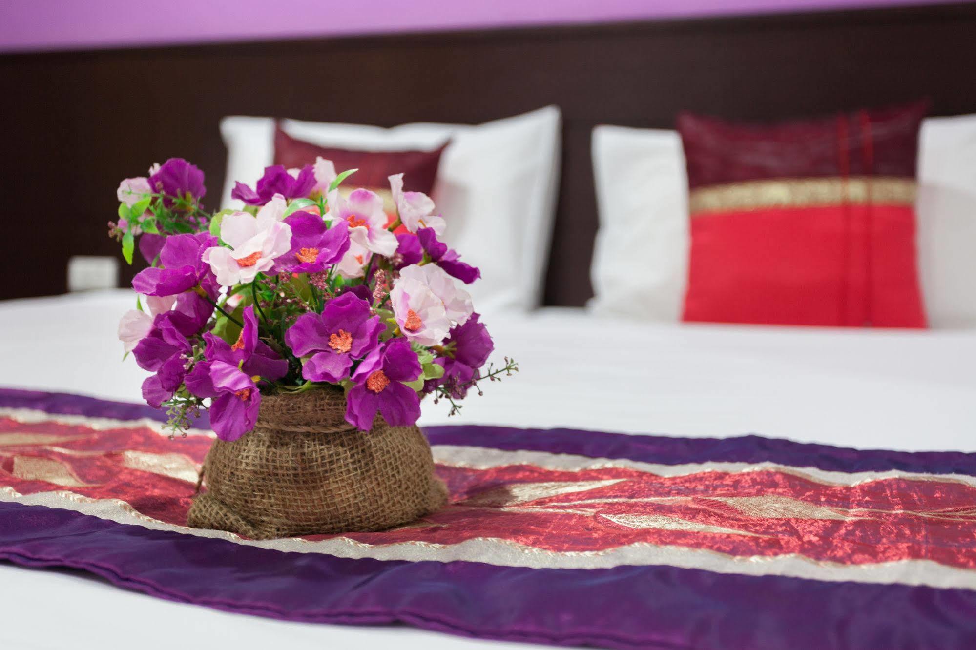 Islanda Boutique Hotel Patong Dış mekan fotoğraf